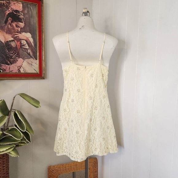 Zara Yellow Lace Sequin Mini Dress Floral Lattice Size Small Special Ocassion - Picture 8 of 12